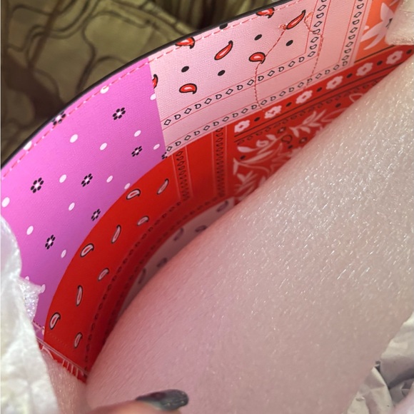 Authentic KATE SPADE Saffiano leather bandana print with wristlet tote bag - Picture 9 of 16